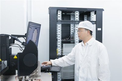 執著科技，努力創“芯”——記江蘇省“最美科技工作者”洪根深